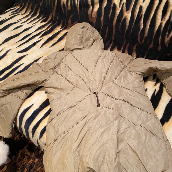 Spring coat - Picture 3 of 5